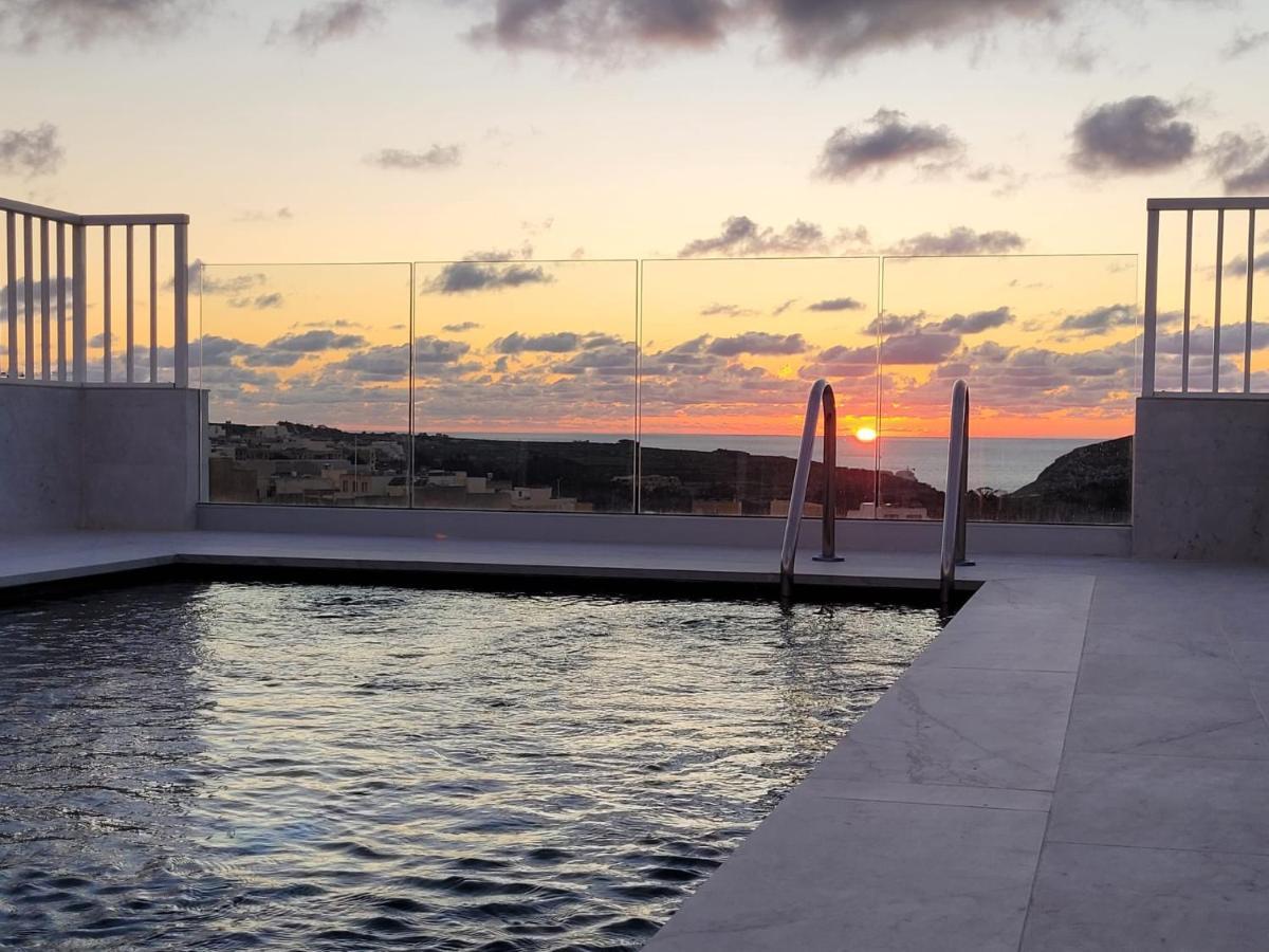 Anici Crt Penthouse 4 - With Private Rooftop Pool ビクトリア エクステリア 写真