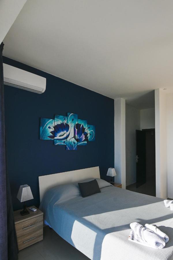 Anici Crt Penthouse 4 - With Private Rooftop Pool ビクトリア エクステリア 写真
