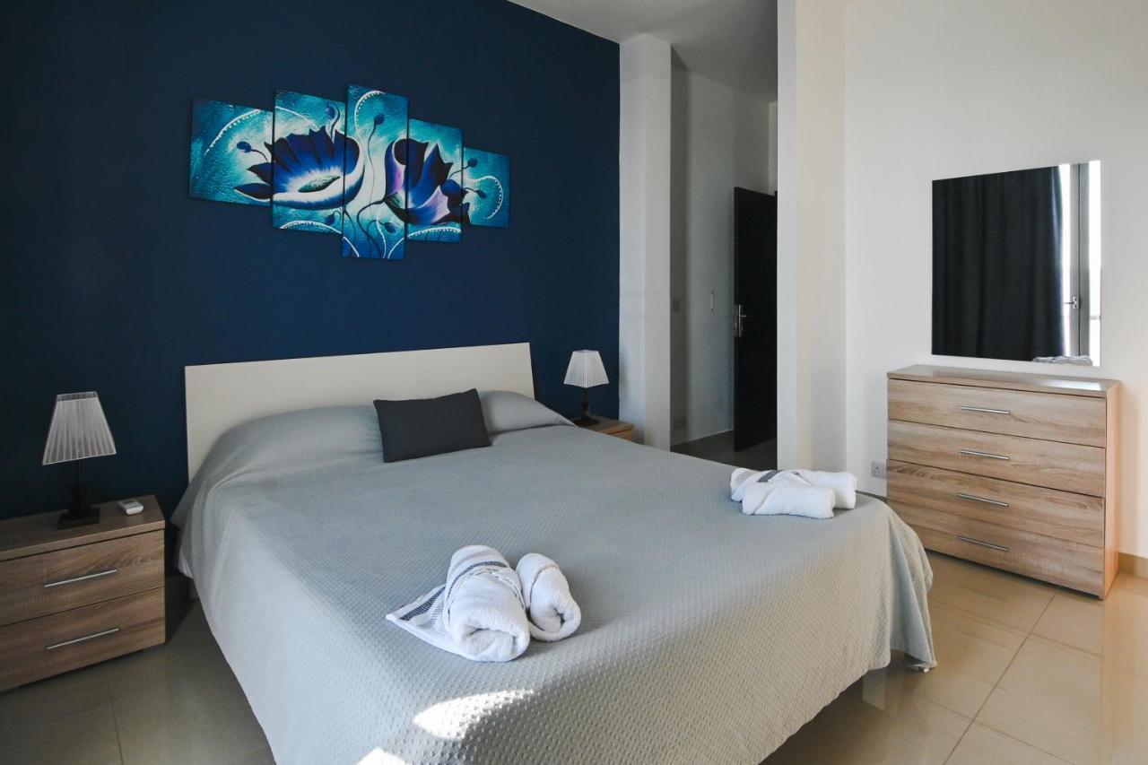 Anici Crt Penthouse 4 - With Private Rooftop Pool ビクトリア エクステリア 写真